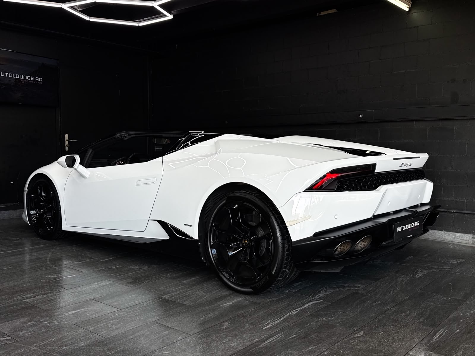 LAMBORGHINI Huracan LP610-4 Spyder DCT-image-11