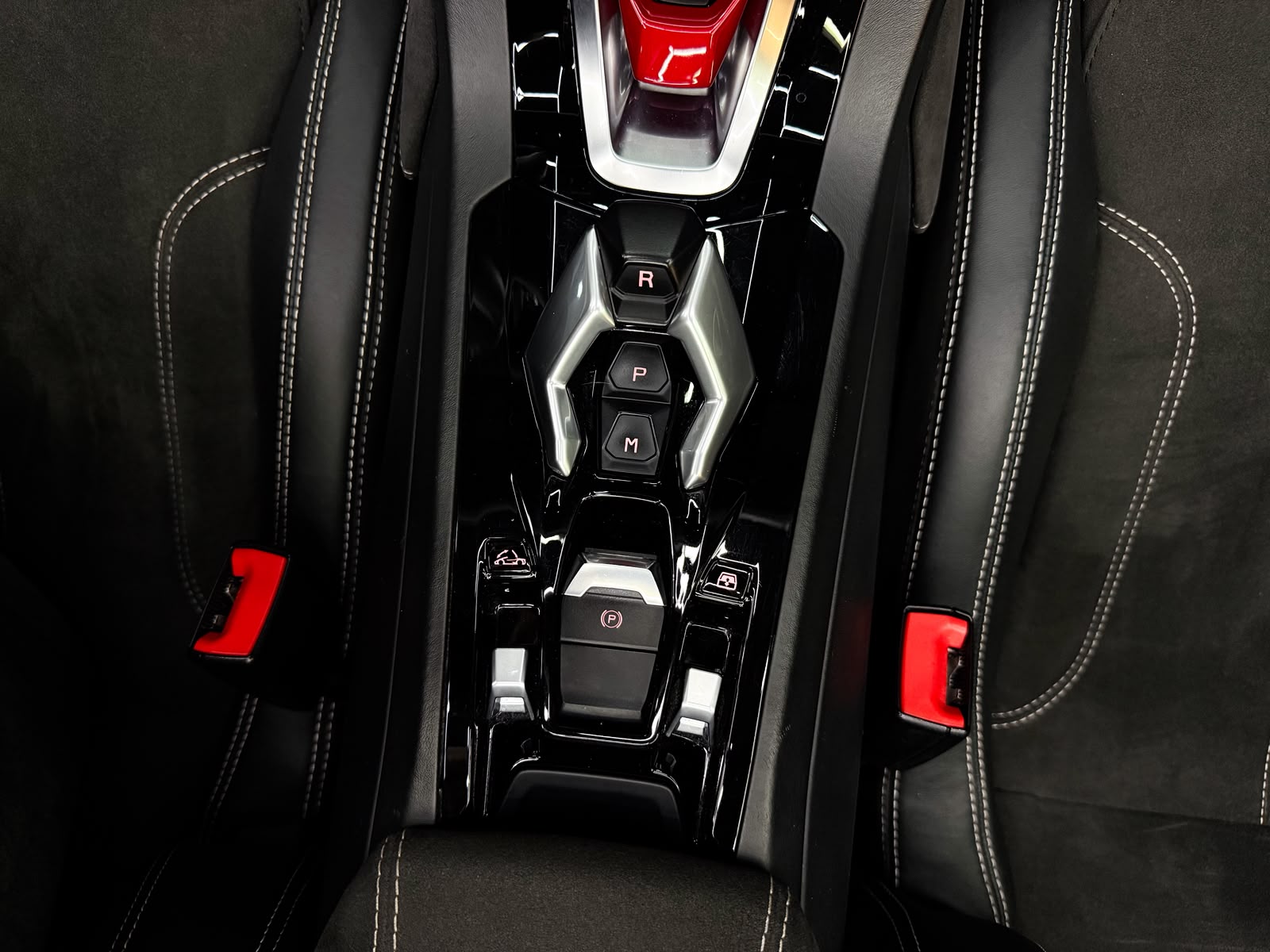 LAMBORGHINI Huracan LP610-4 Spyder DCT-image-24