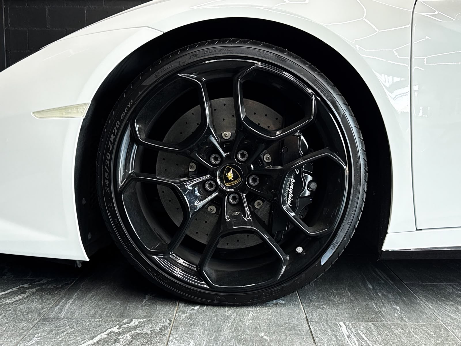 LAMBORGHINI Huracan LP610-4 Spyder DCT-image-29