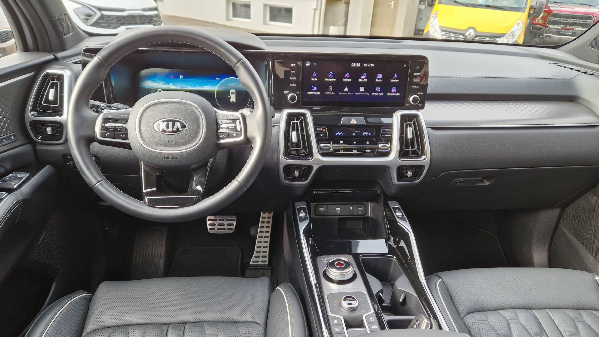 KIA Sorento 2.2 SmartD Style Luxury 5P-image-4