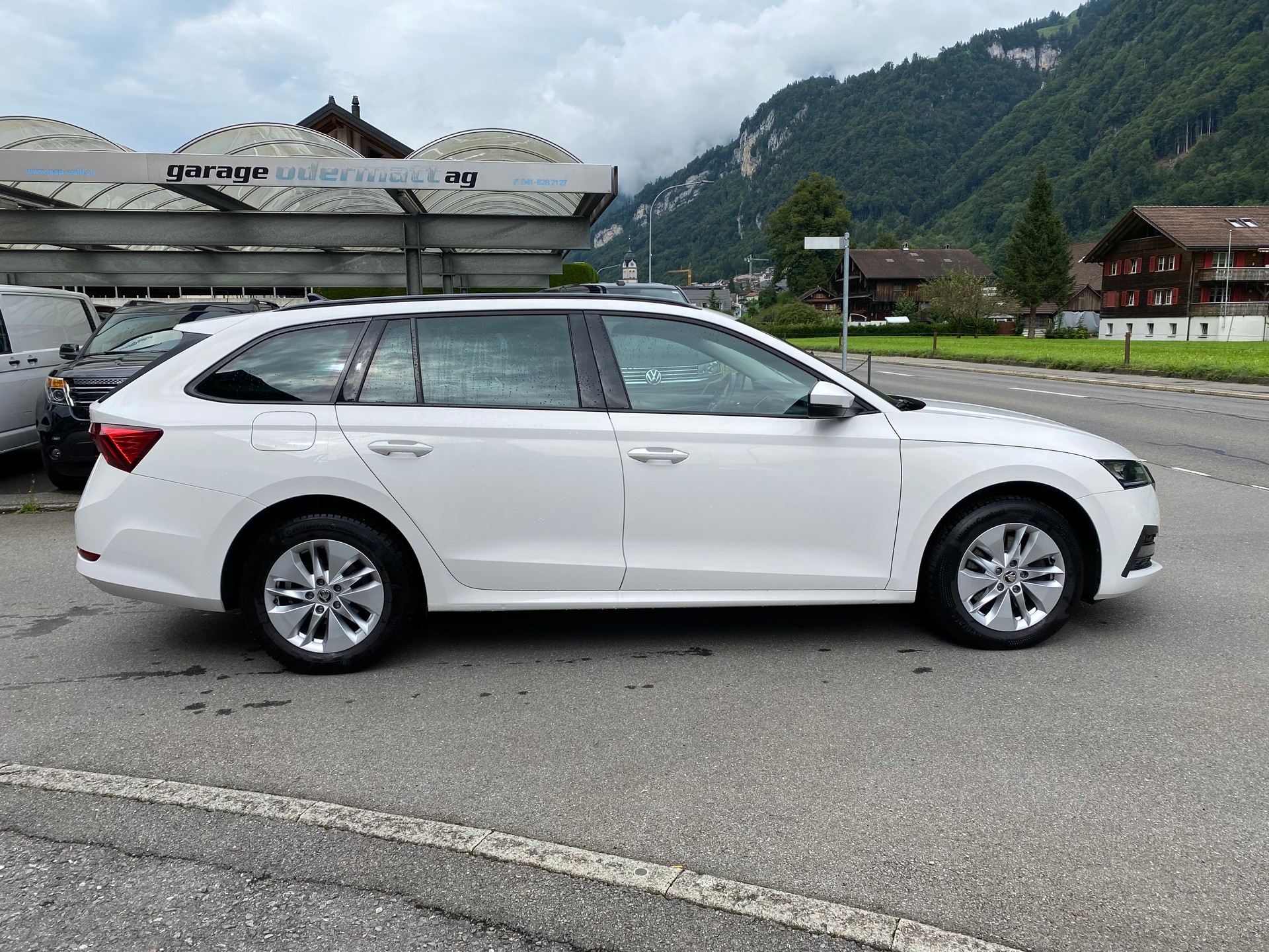 SKODA Octavia Combi 2.0 TDI DSG Ambition 4x4-image-15