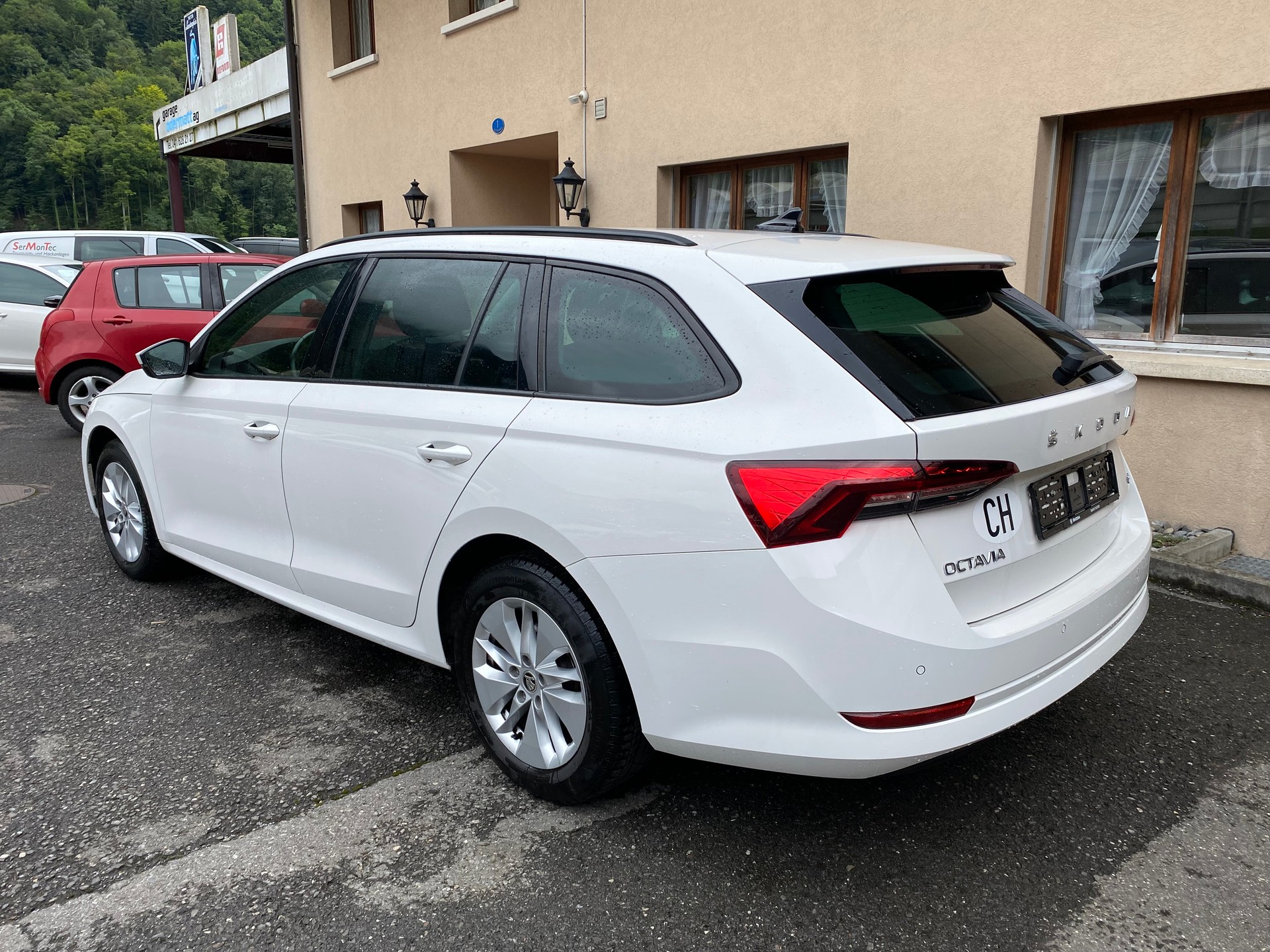 SKODA Octavia Combi 2.0 TDI DSG Ambition 4x4-image-12