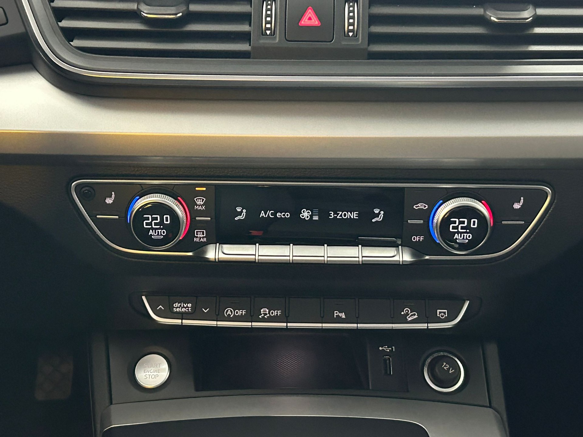 AUDI Q5 40 TDI quattro S-tronic-image-11
