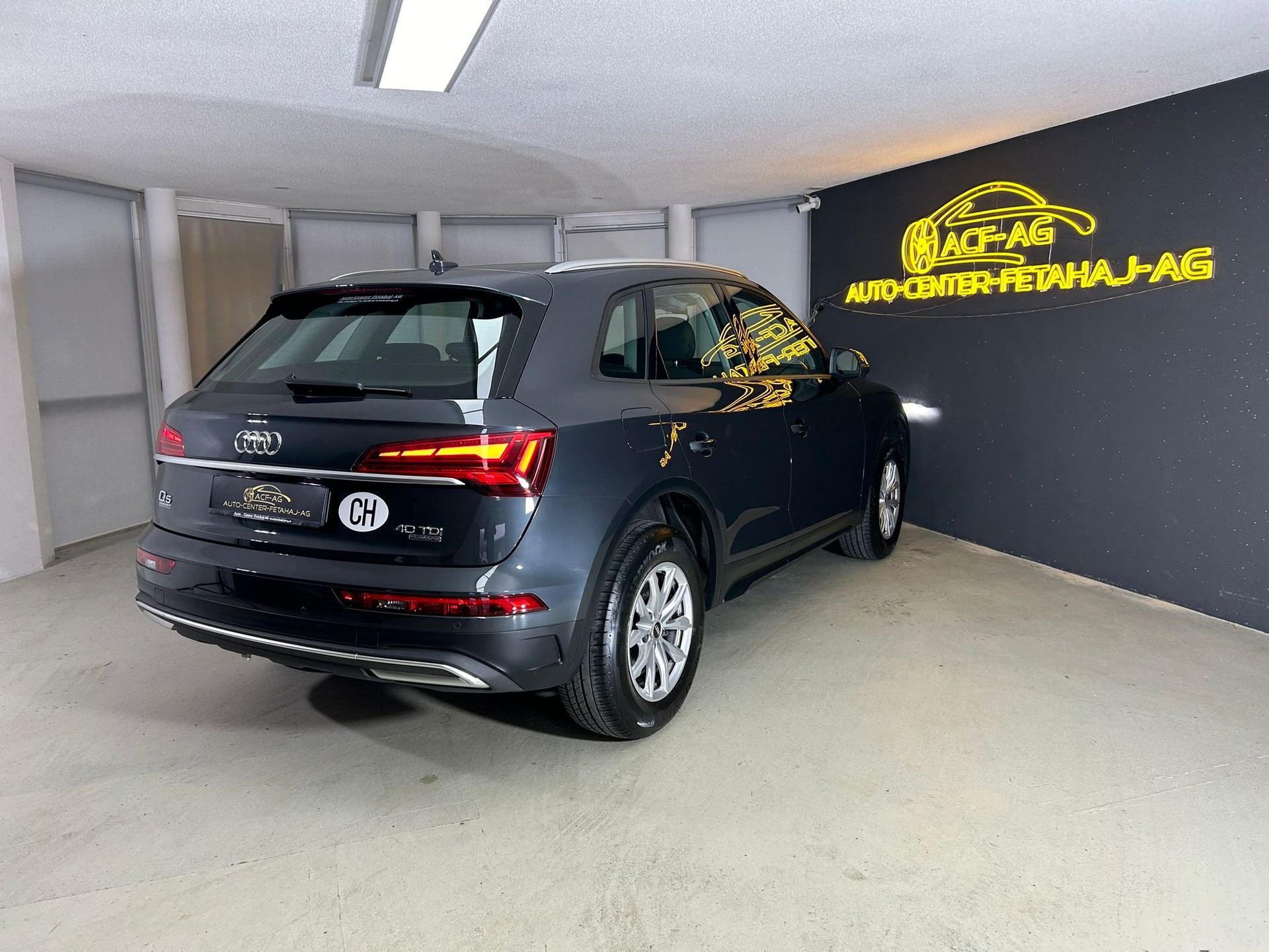 AUDI Q5 40 TDI quattro S-tronic-image-3