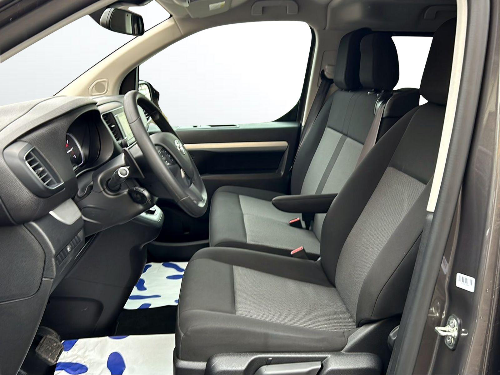 TOYOTA PROACE Verso L1 2.0 D Shuttle-image-7