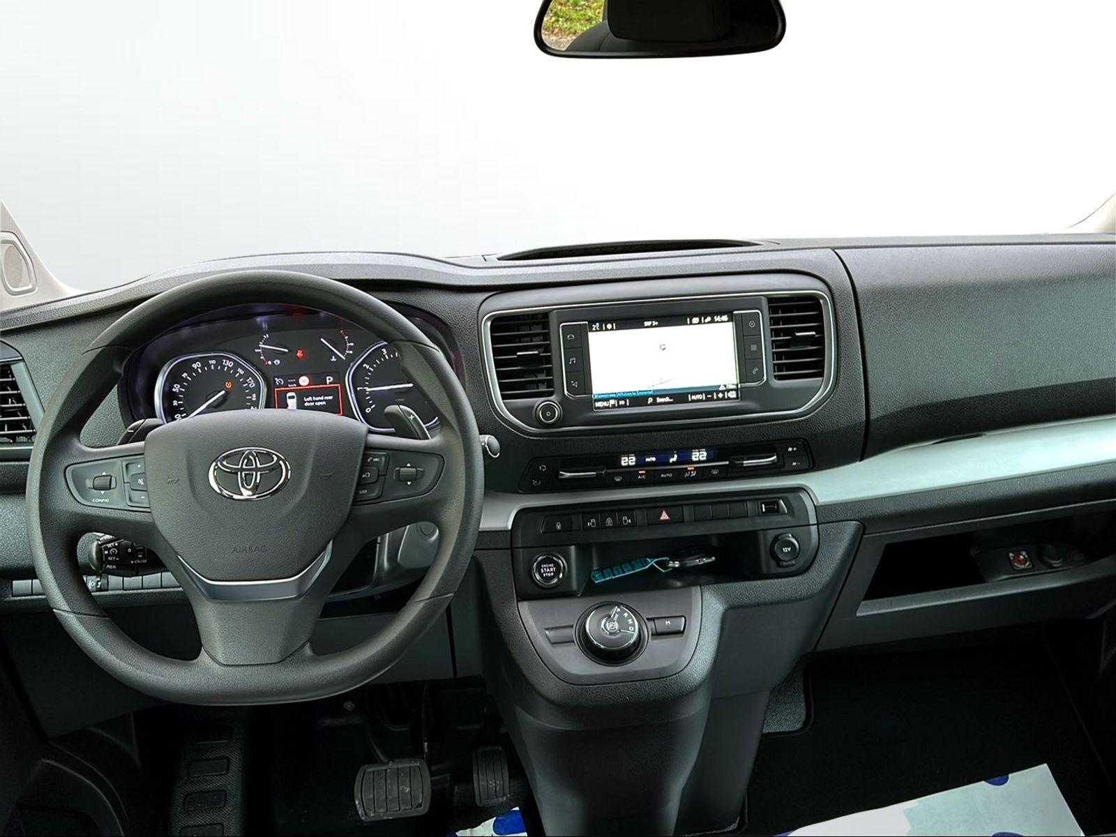 TOYOTA PROACE Verso L1 2.0 D Shuttle-image-8