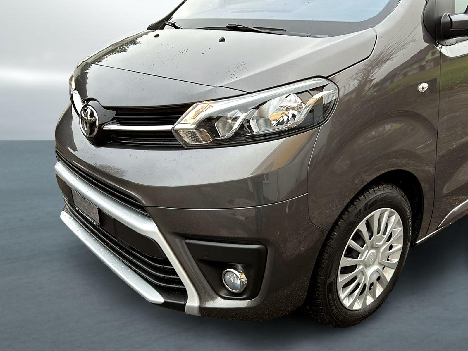 TOYOTA PROACE Verso L1 2.0 D Shuttle-image-2