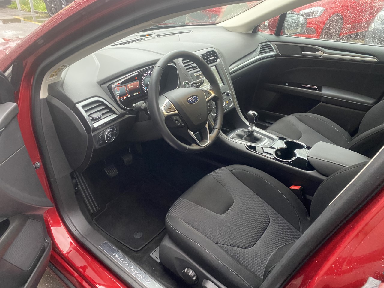 FORD Mondeo 2.0 TDCi Titanium-image-9