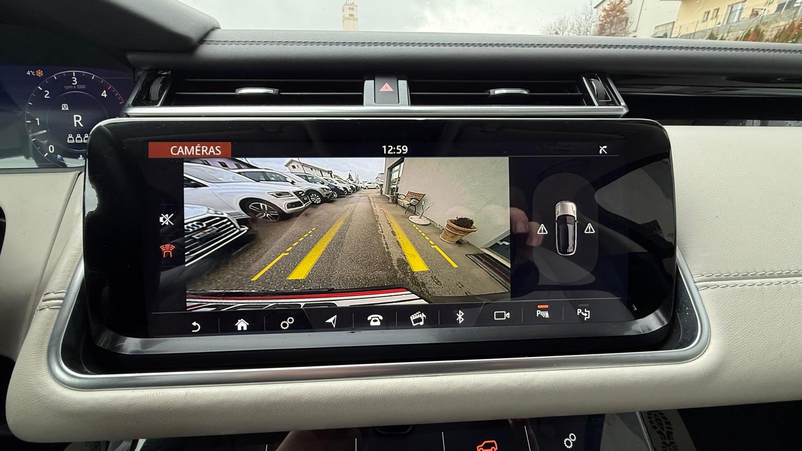 LAND ROVER Range Rover Velar R-Dynamic D 300 HSE Automatic-image-13
