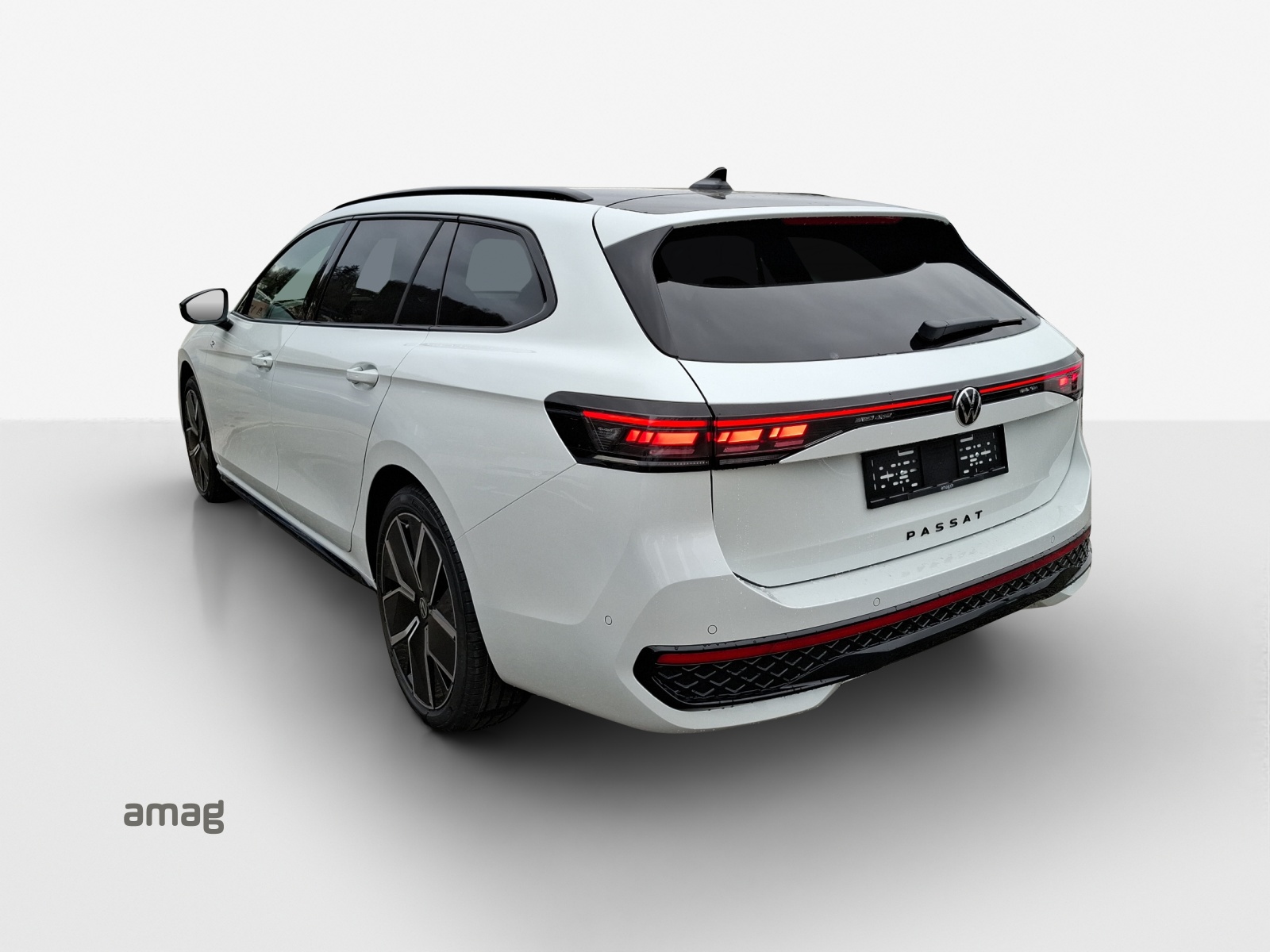 VW Passat Variant 2.0 TDI evo R-Line 4 Motion DSG-image-2