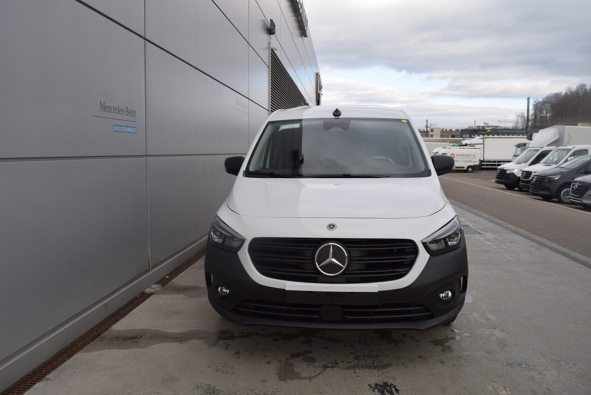 MERCEDES-BENZ eCitan Standard 3100mm L-showroom-element-1