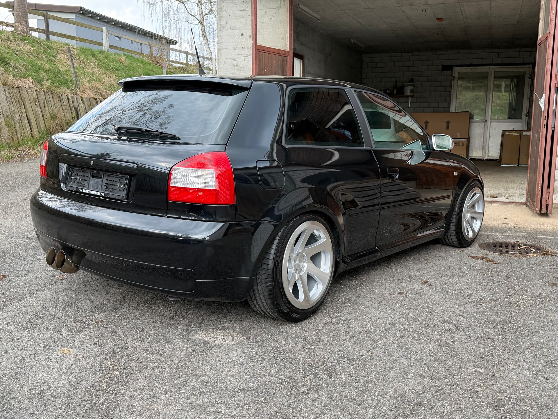 AUDI S3 quattro-image-3