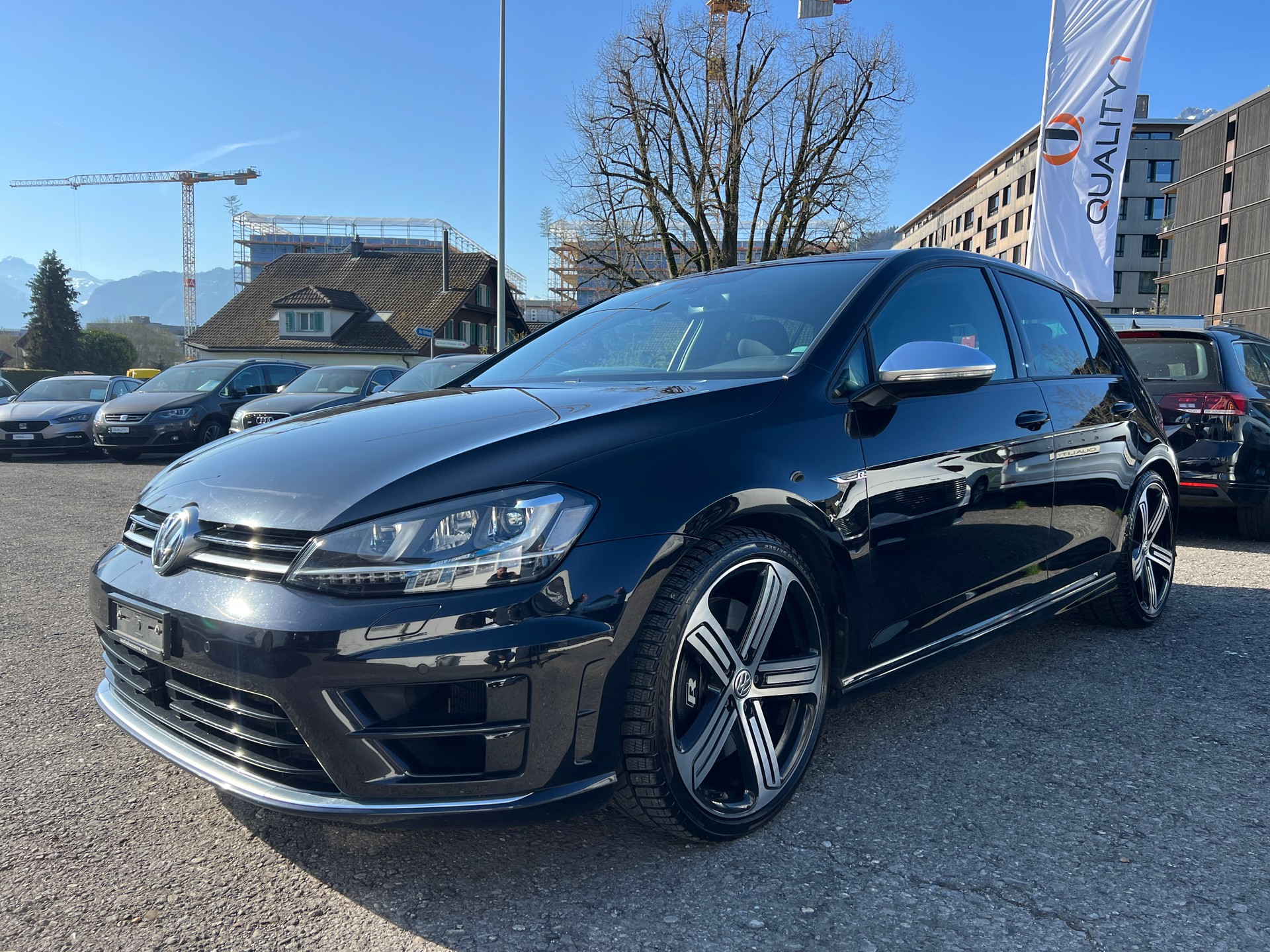 VW Golf 2.0 TSI R 4Motion DSG-image-18