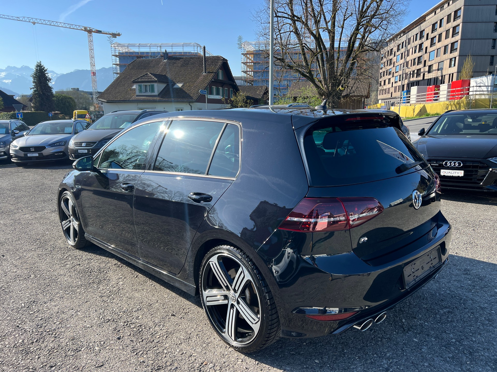 VW Golf 2.0 TSI R 4Motion DSG-image-22