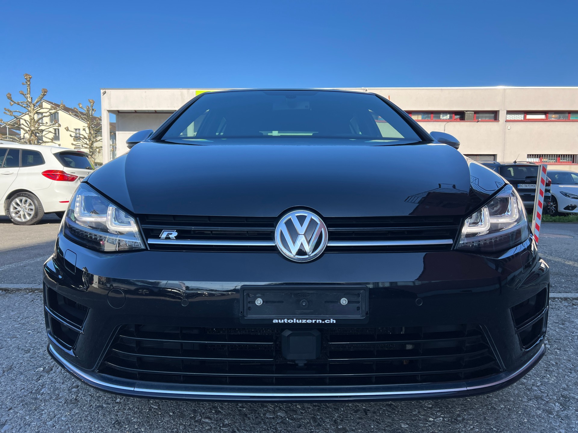 VW Golf 2.0 TSI R 4Motion DSG-image-0