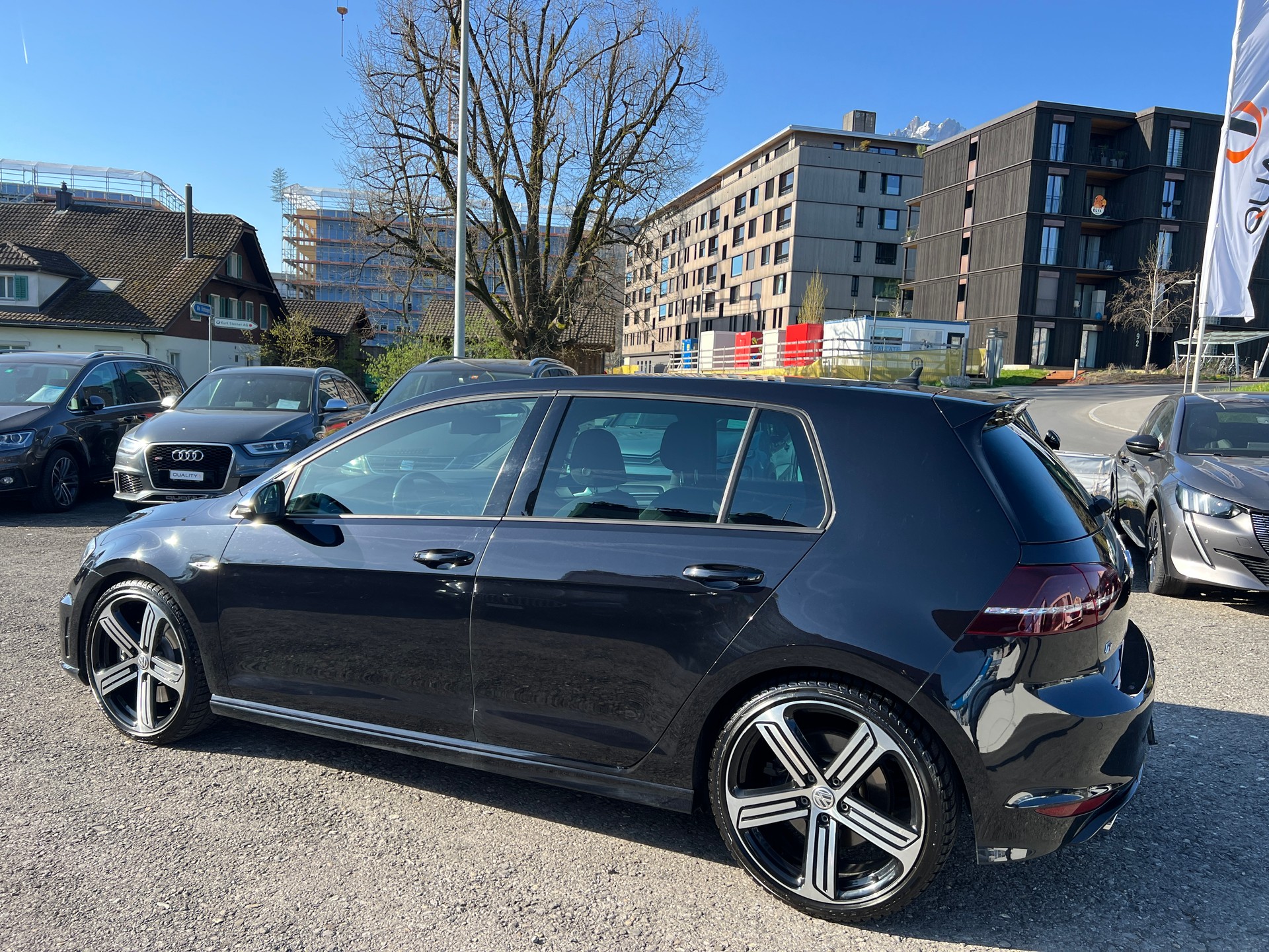VW Golf 2.0 TSI R 4Motion DSG-image-21