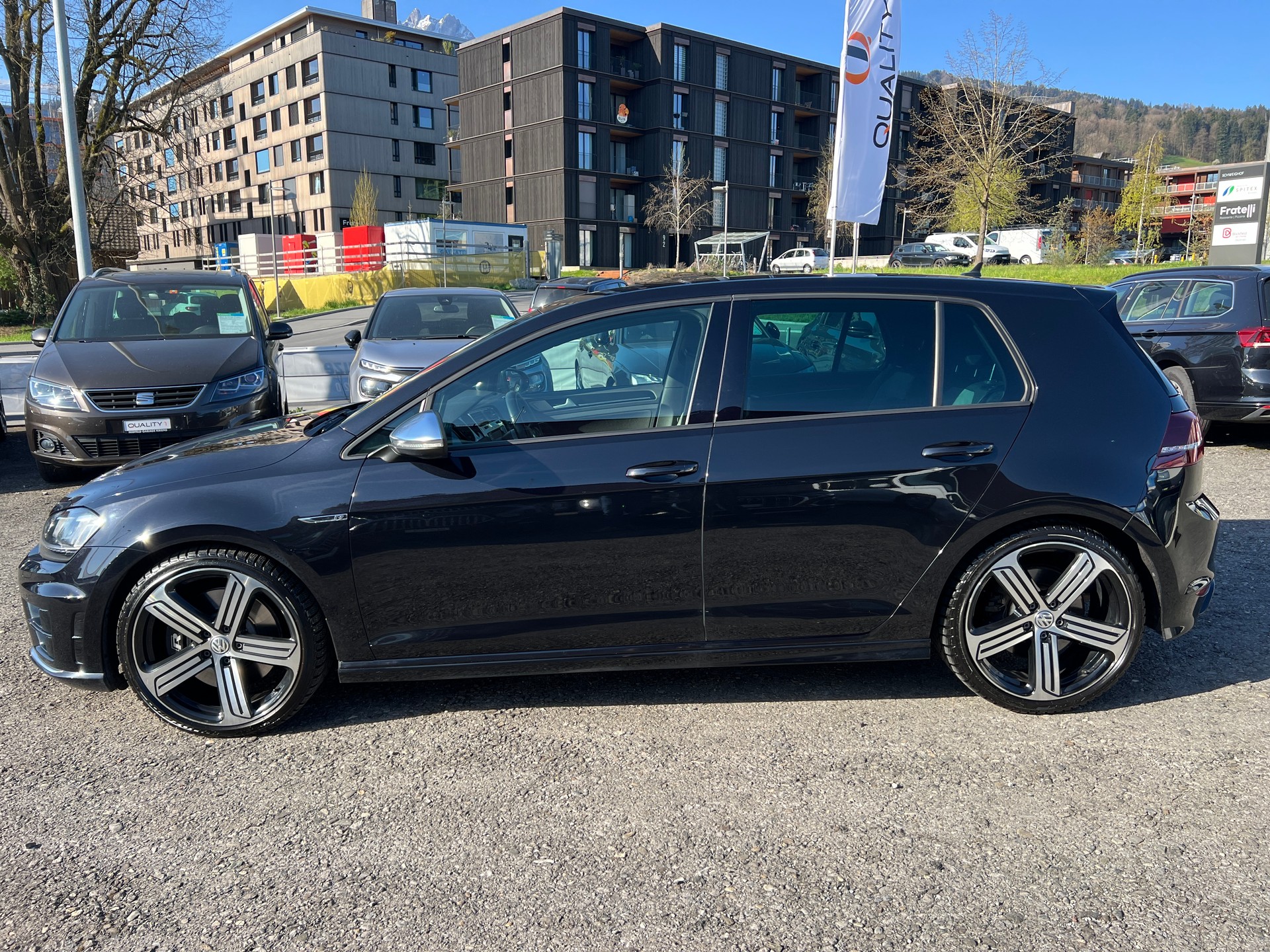 VW Golf 2.0 TSI R 4Motion DSG-image-19