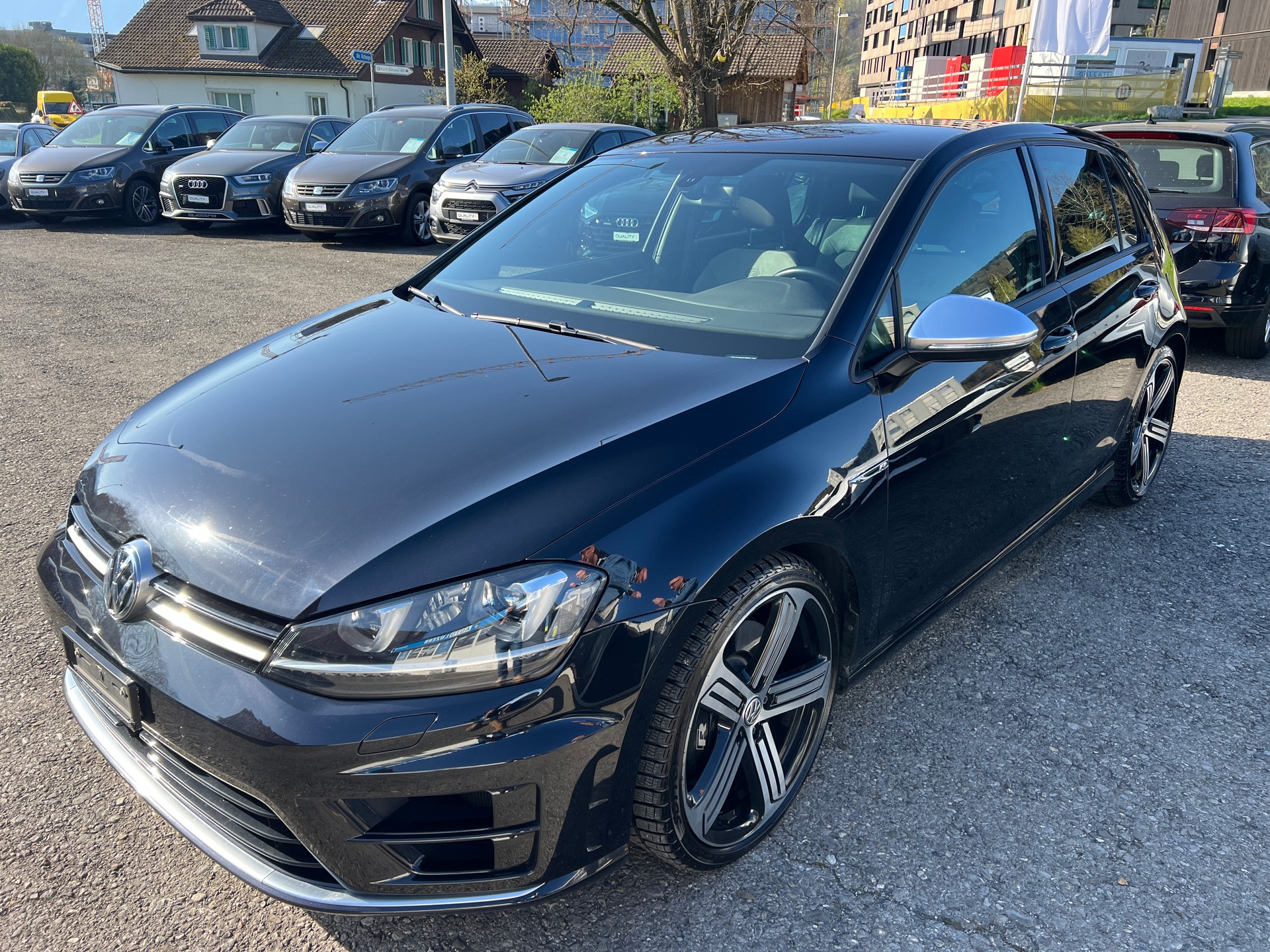 VW Golf 2.0 TSI R 4Motion DSG-image-13