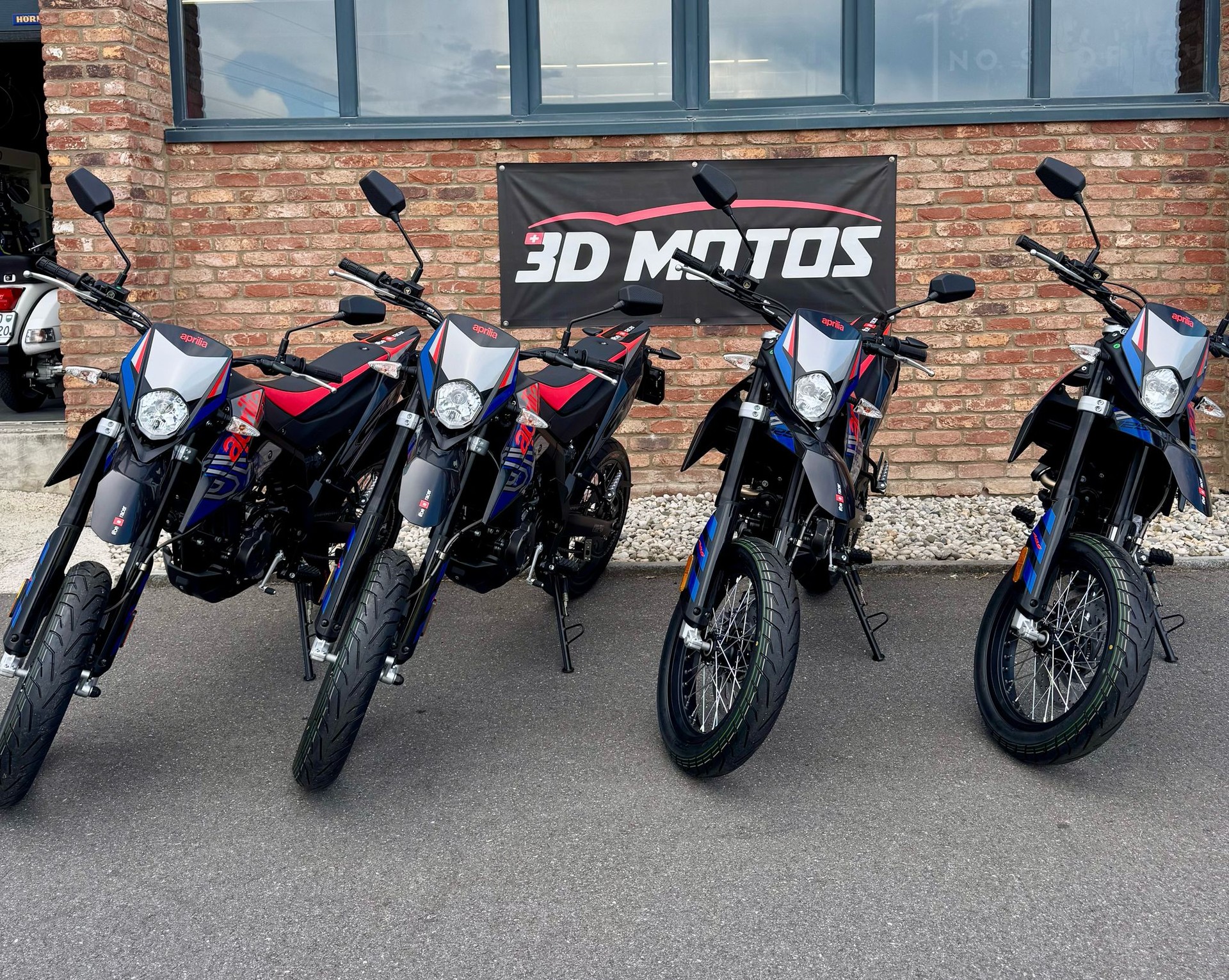 APRILIA SX 125-showroom-element-1