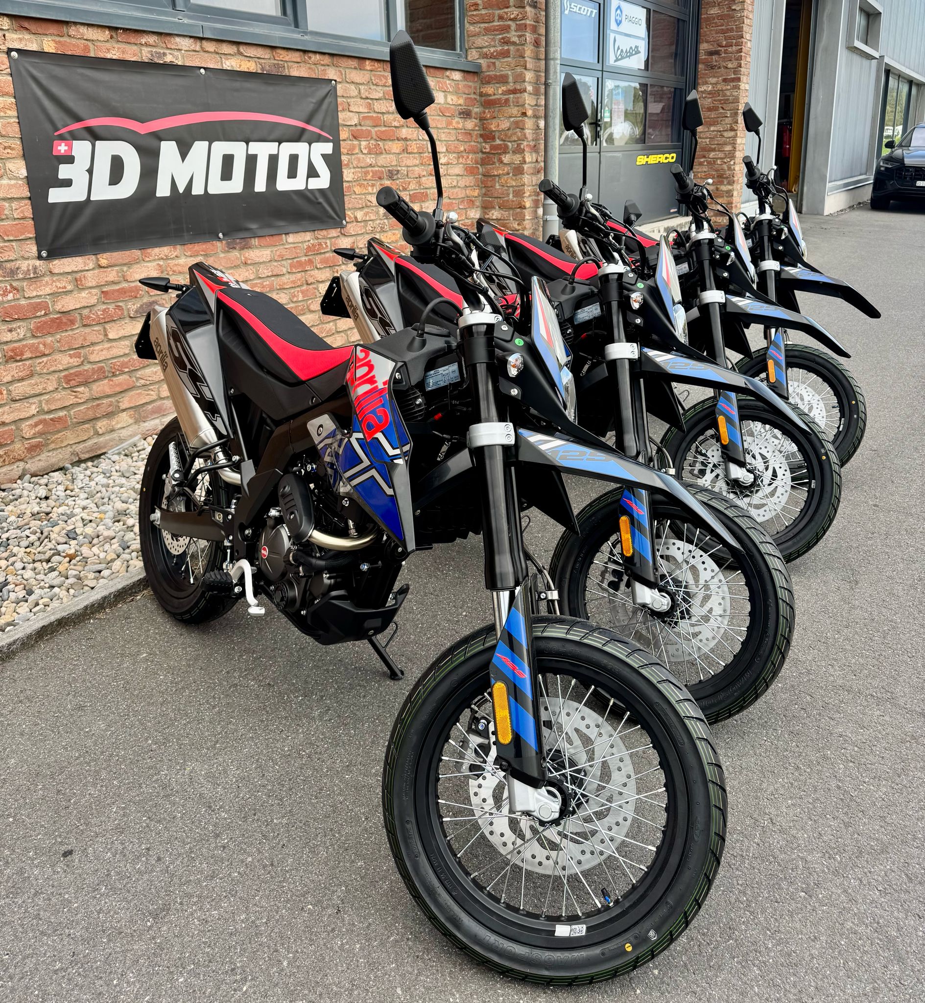 APRILIA SX 125-showroom-element-2