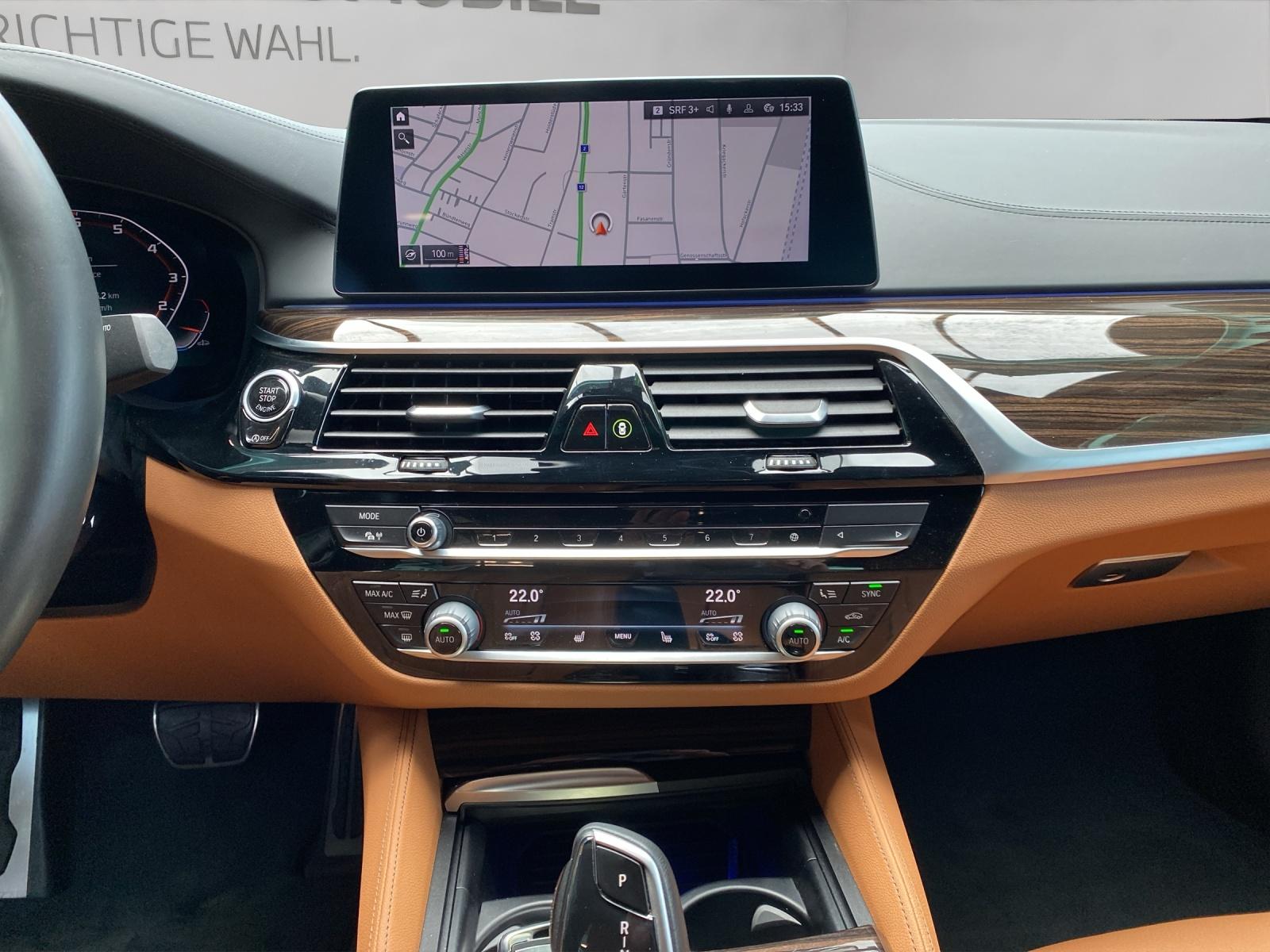 BMW M550i xDrive SAG-image-7