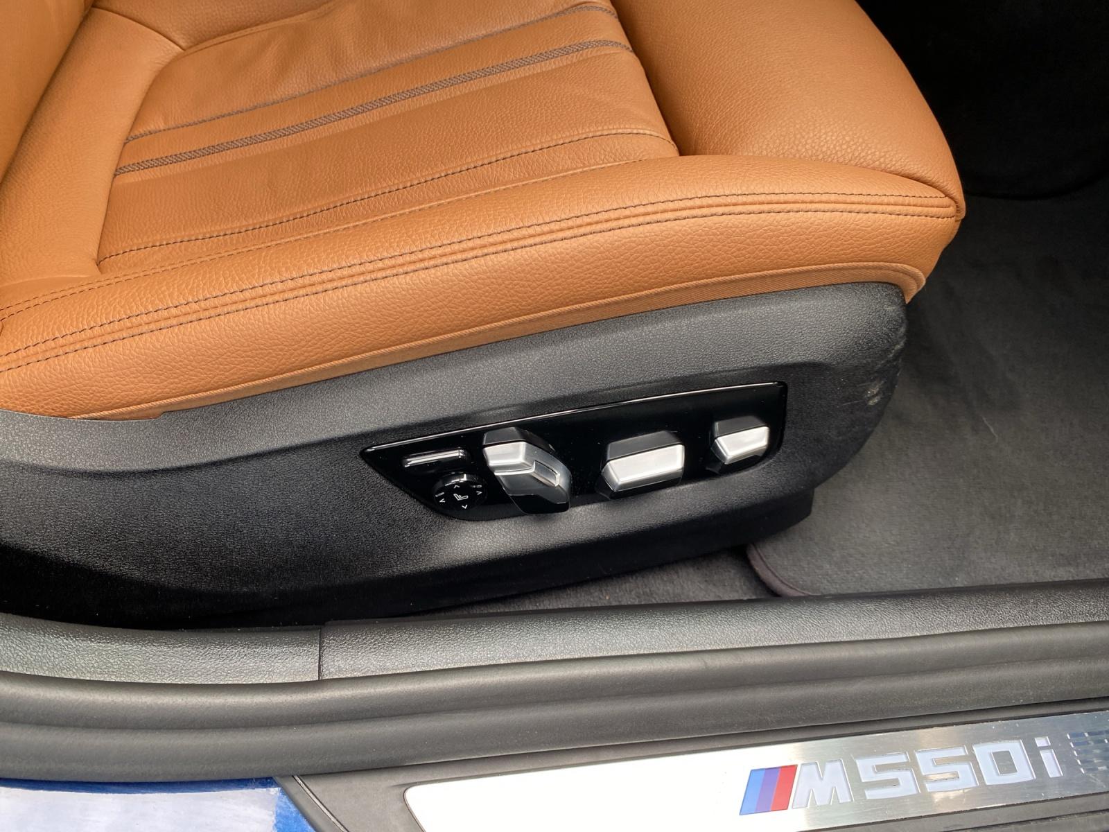 BMW M550i xDrive SAG-image-17