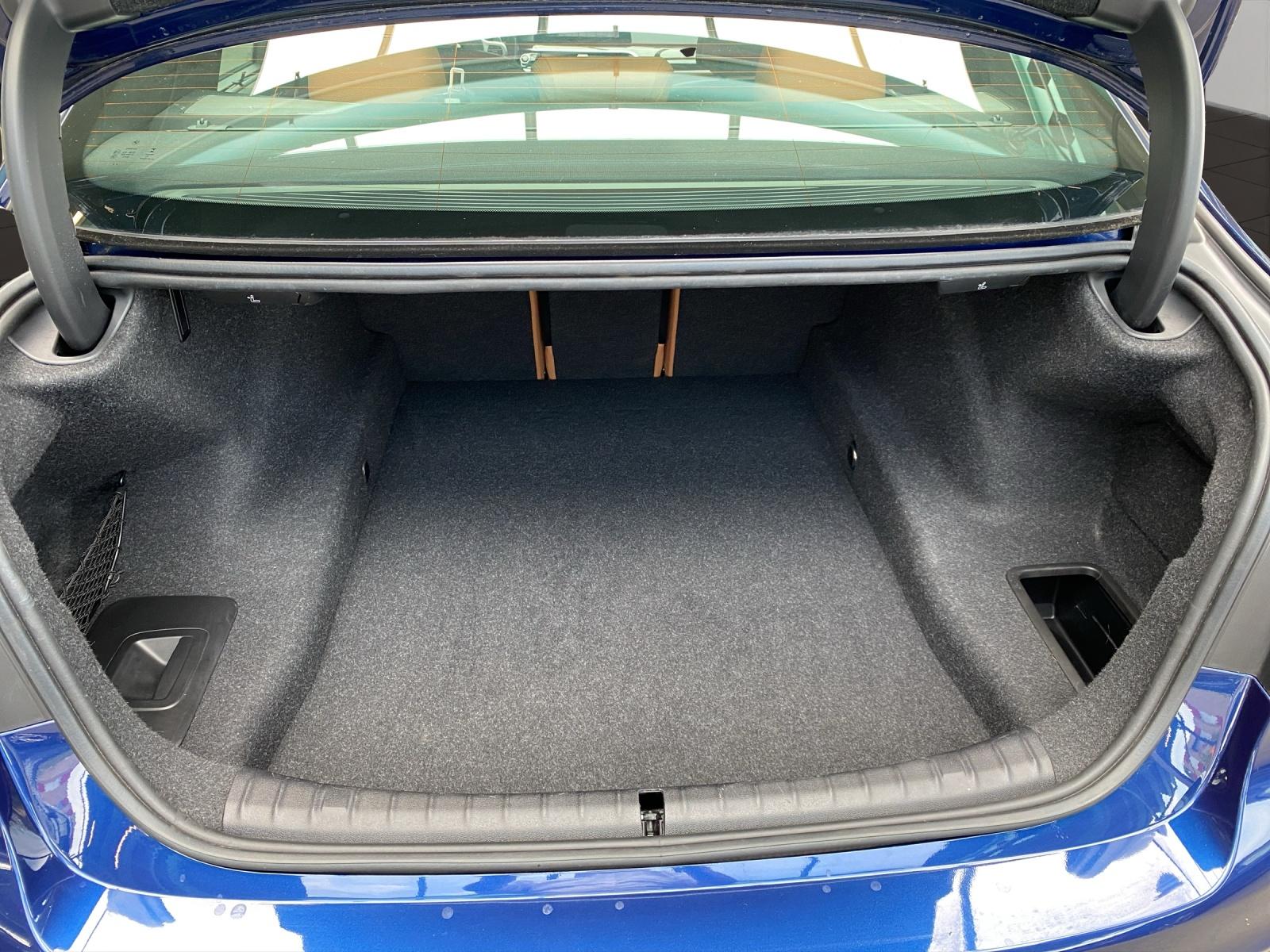 BMW M550i xDrive SAG-image-21
