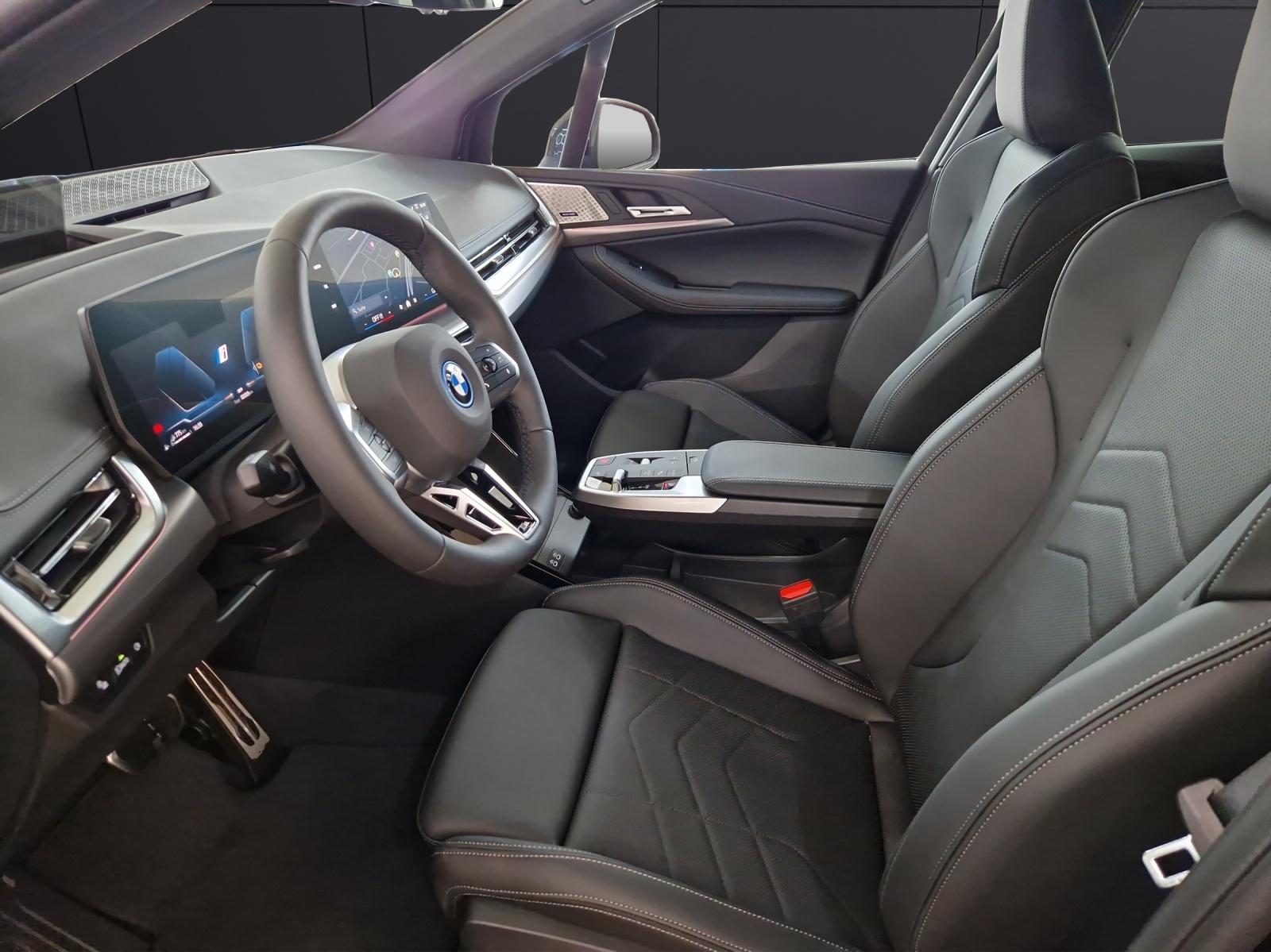 BMW 225e xDrive Active Tourer-image-10