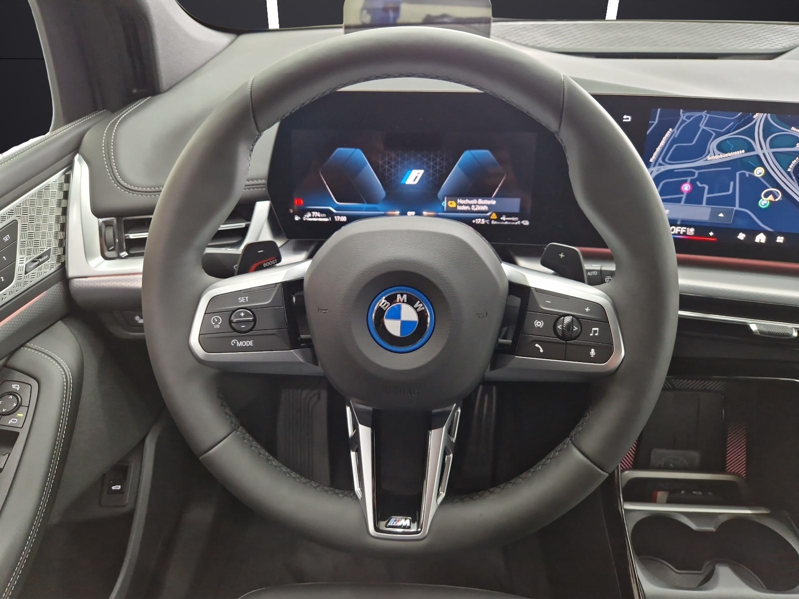 BMW 225e xDrive Active Tourer-image-18
