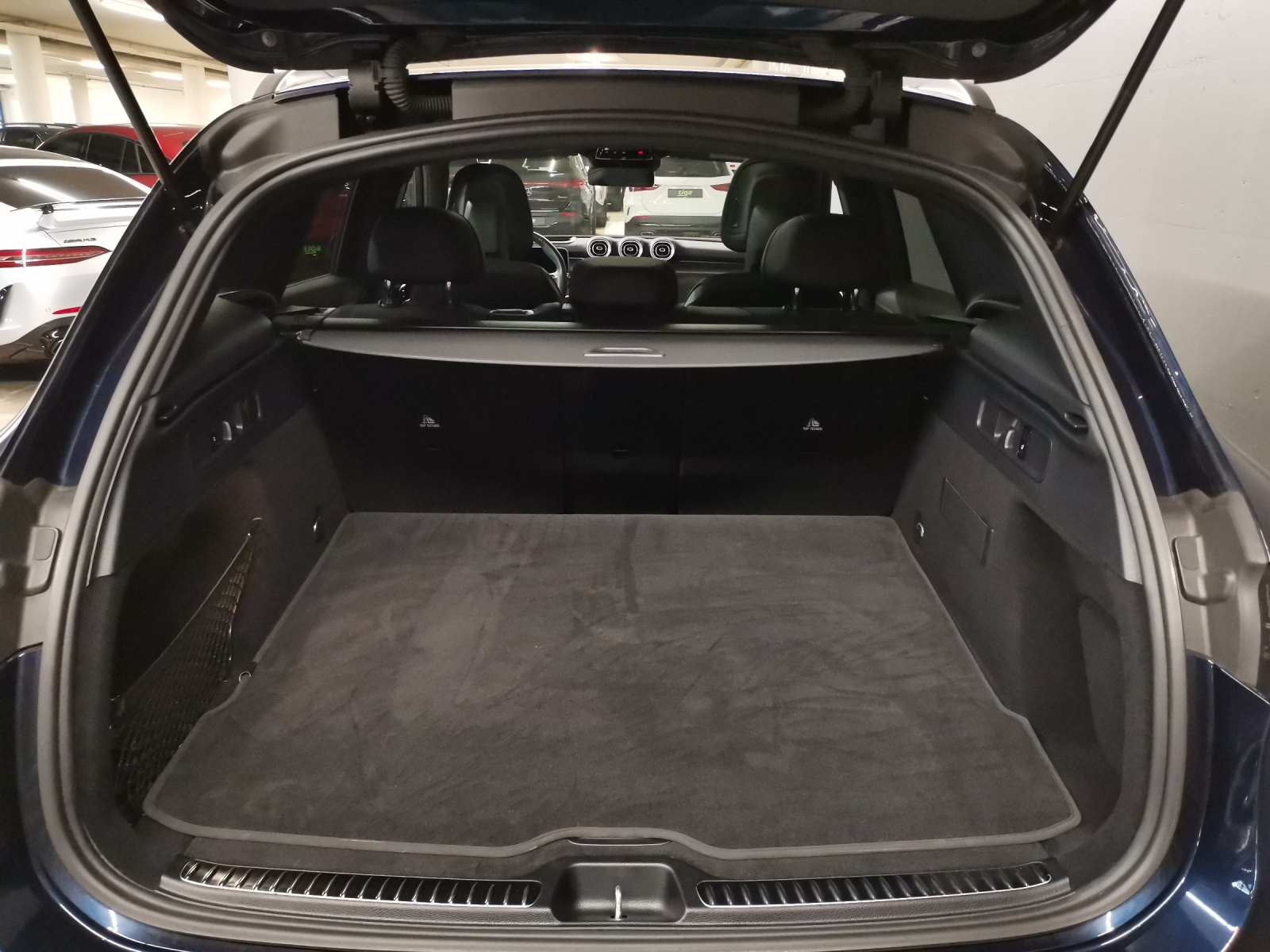 MERCEDES-BENZ GLC 220 d AMG Line 4Matic-image-10