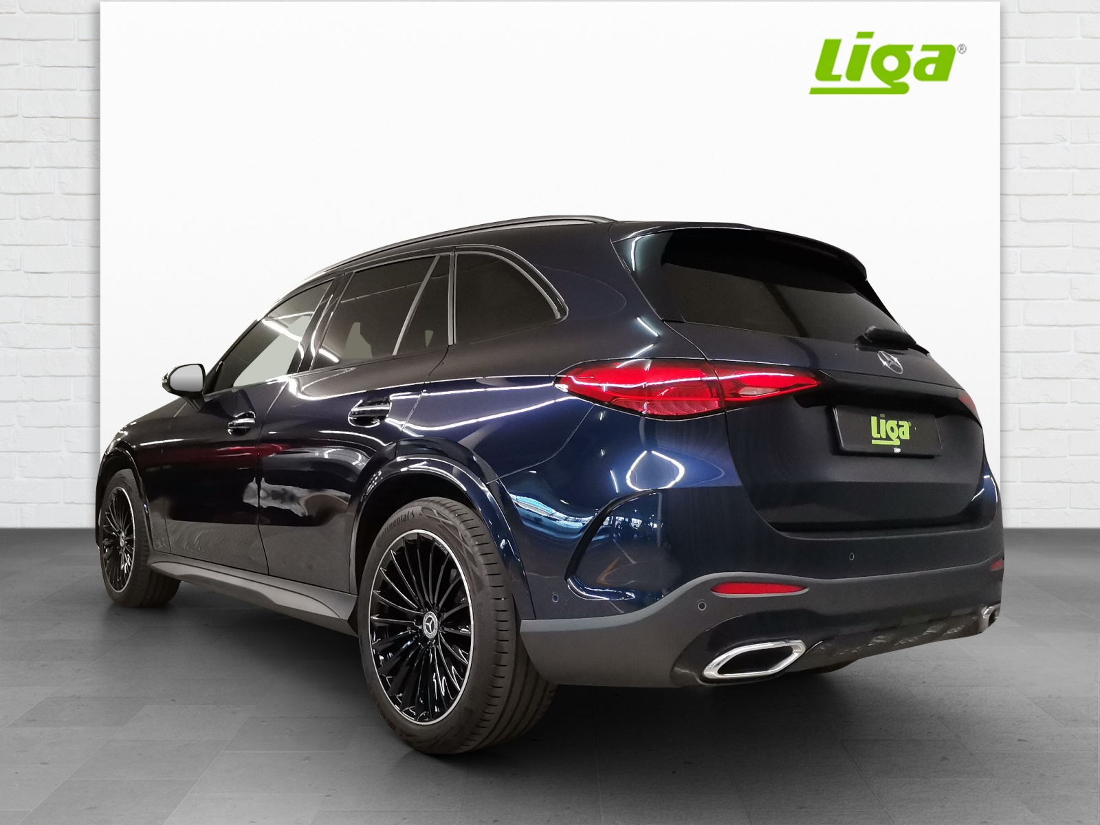 MERCEDES-BENZ GLC 220 d AMG Line 4Matic-image-3