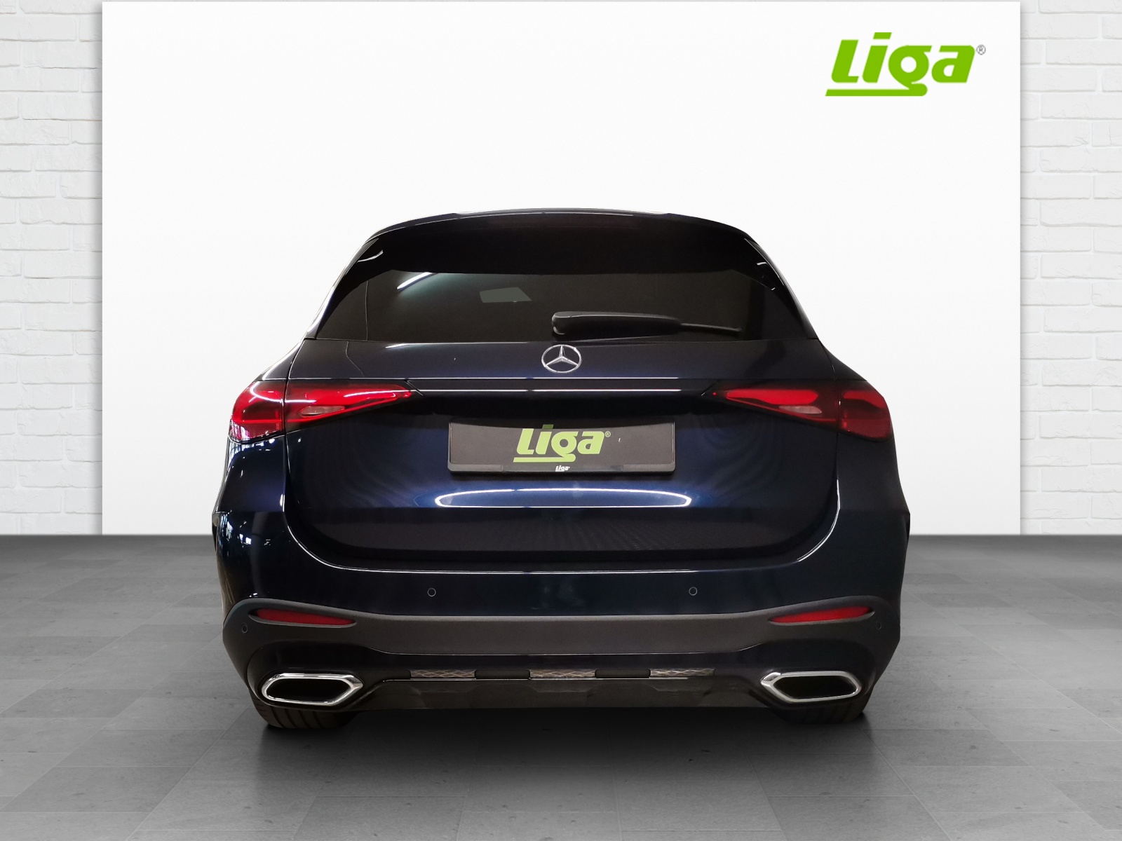 MERCEDES-BENZ GLC 220 d AMG Line 4Matic-image-4