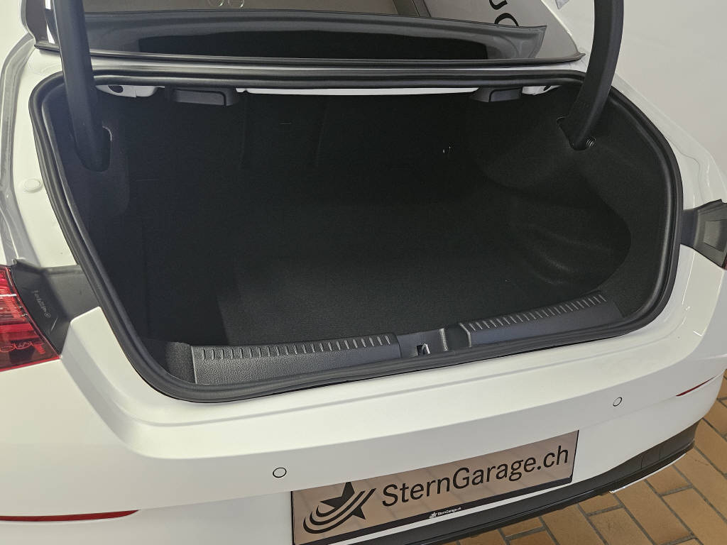 MERCEDES-BENZ CLA 250 4Matic AMG Line-image-3