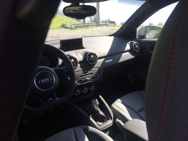 AUDI Audi S1 Sportback-image-3