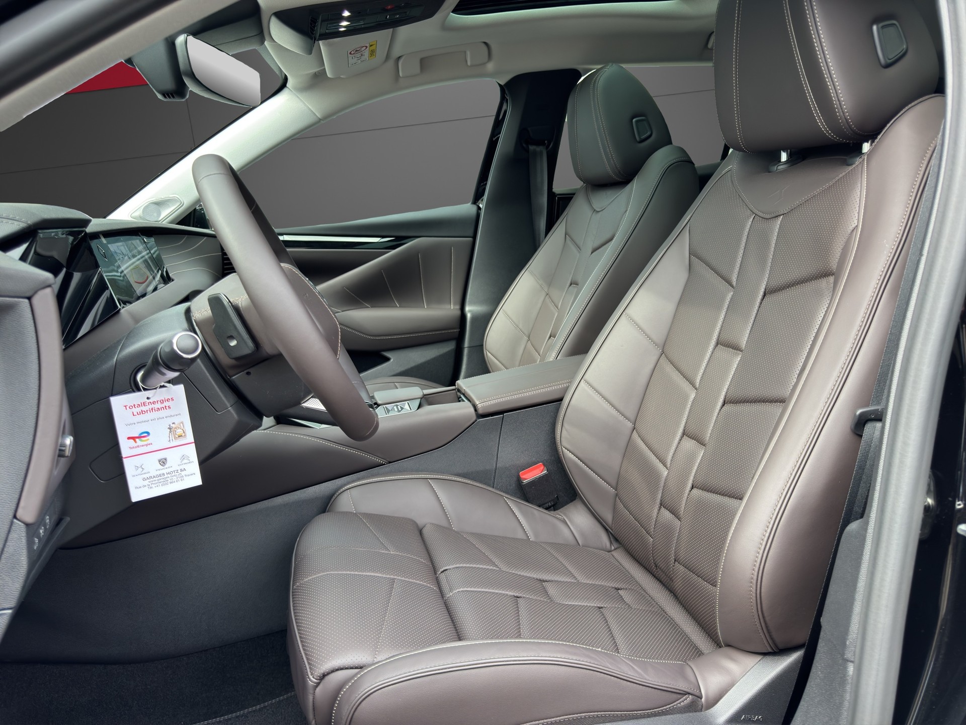 DS AUTOMOBILES DS4 1.6 PHEV Antoine de Saint-Exupéry-image-5