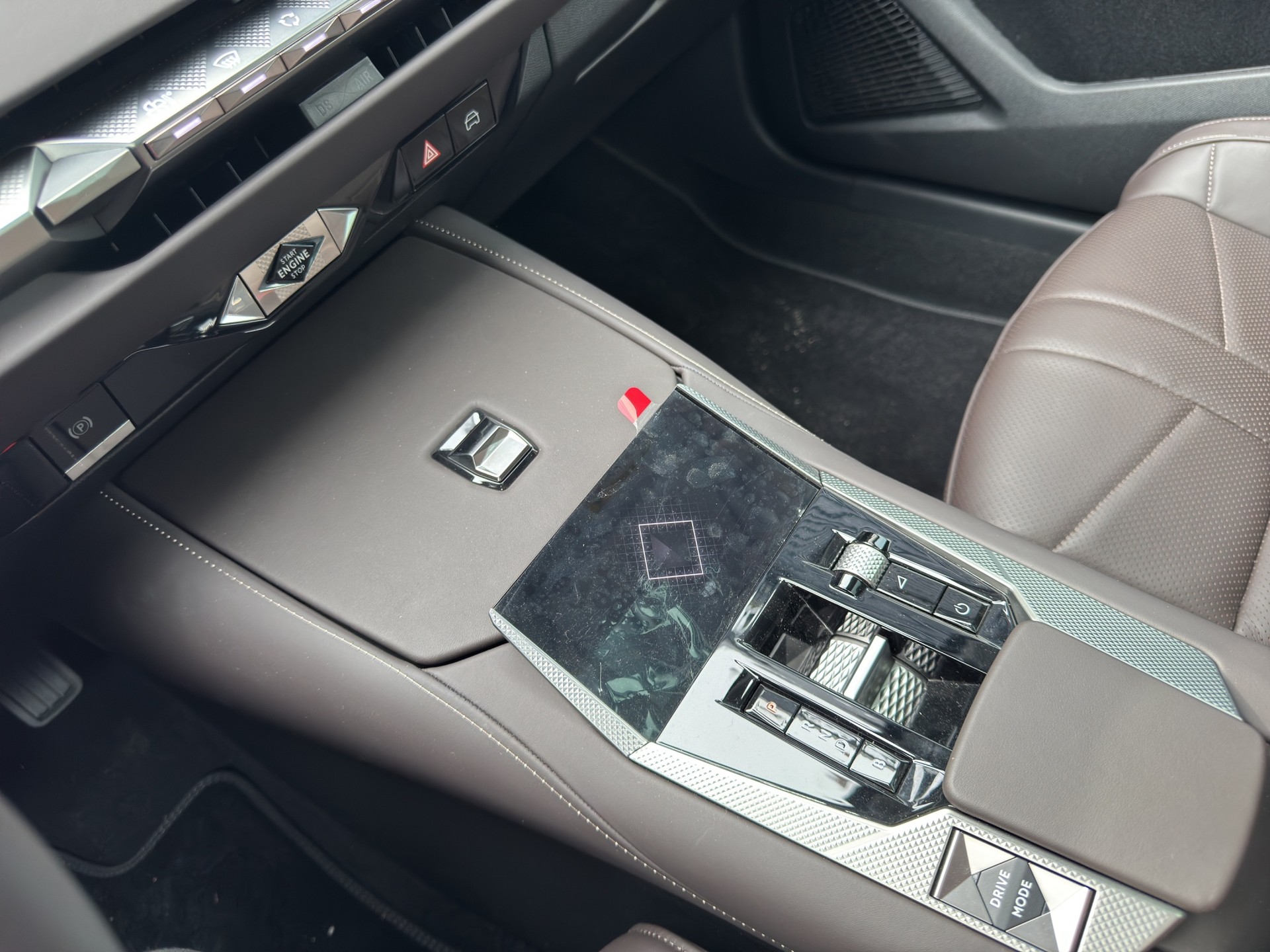 DS AUTOMOBILES DS4 1.6 PHEV Antoine de Saint-Exupéry-image-10