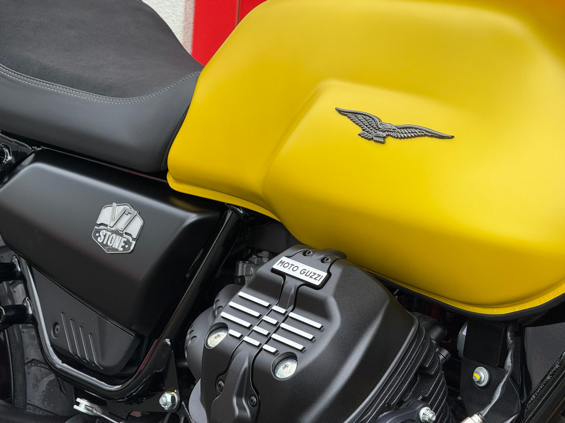 MOTO GUZZI V7 IV 850 Stone (35kW)-image-4