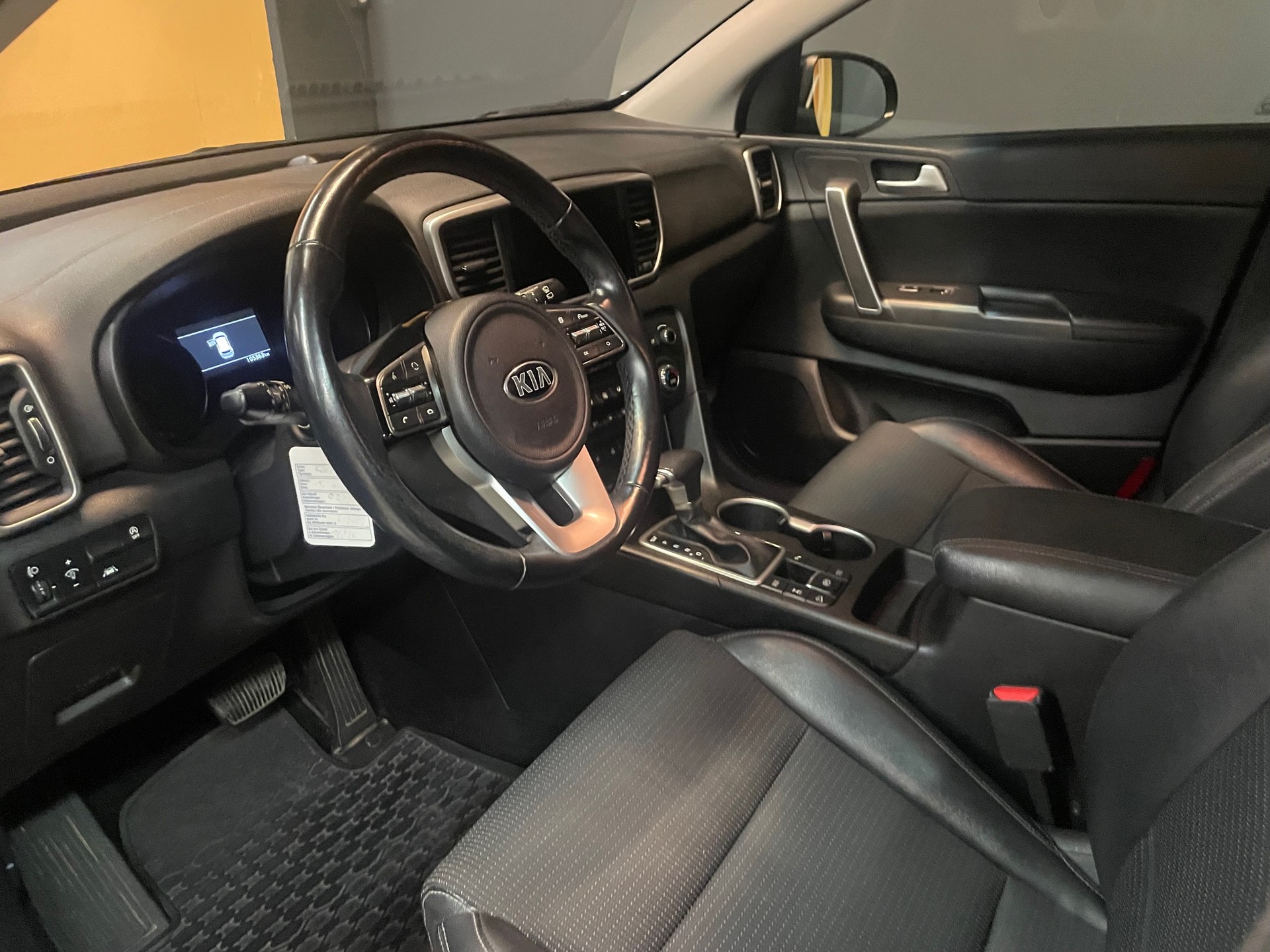 KIA Sportage 1.6 T-GDI Black Edition 4WD Automat-image-2
