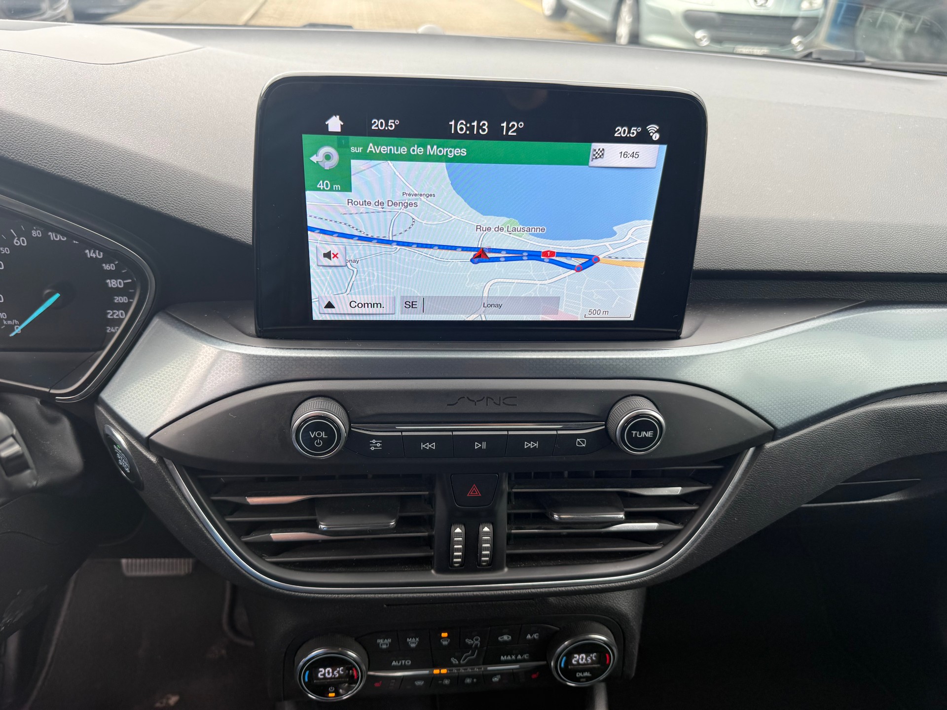 FORD Focus 1.5 TDCi Business Automatic-image-8