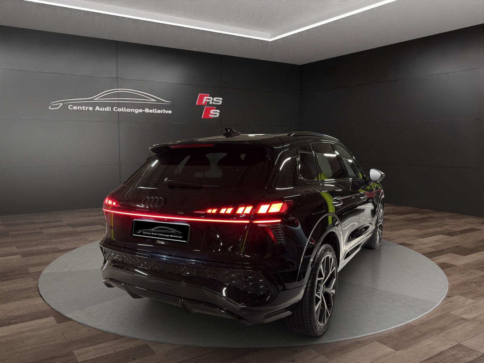 AUDI Q3 SUV 110 kW TFSI S tronic-image-5