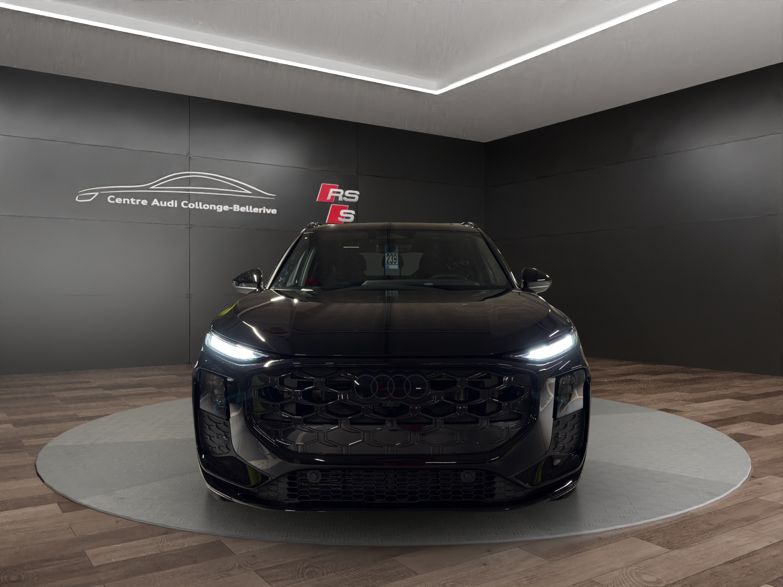AUDI Q3 SUV 110 kW TFSI S tronic-image-1