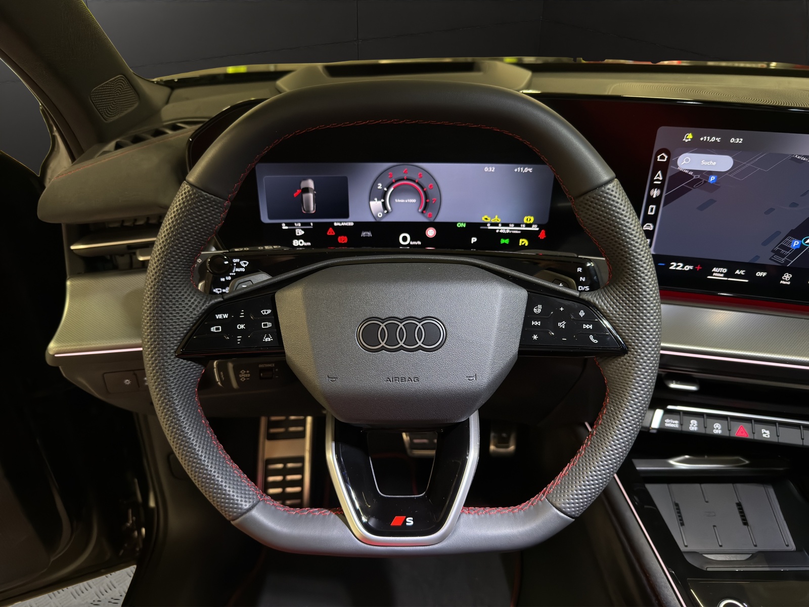AUDI Q3 SUV 110 kW TFSI S tronic-image-8