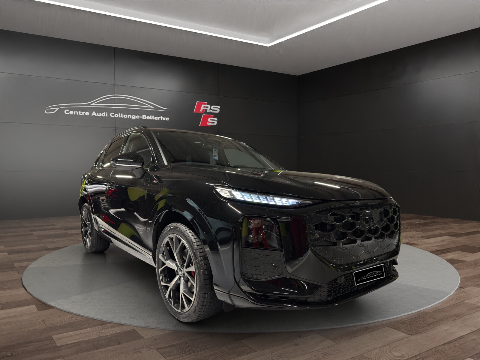 AUDI Q3 SUV 110 kW TFSI S tronic-image-6