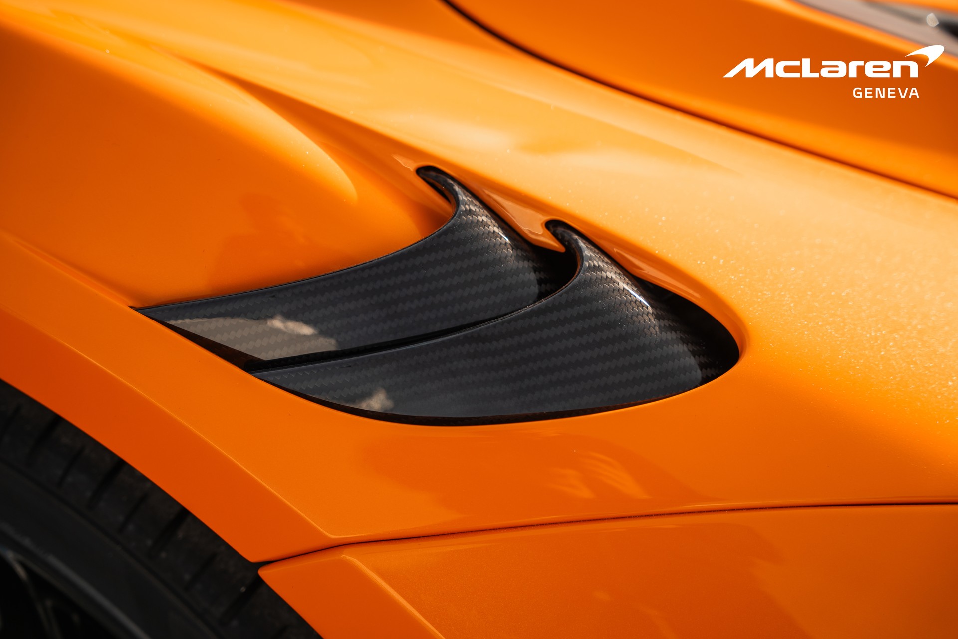 McLAREN 750S Spider-image-6