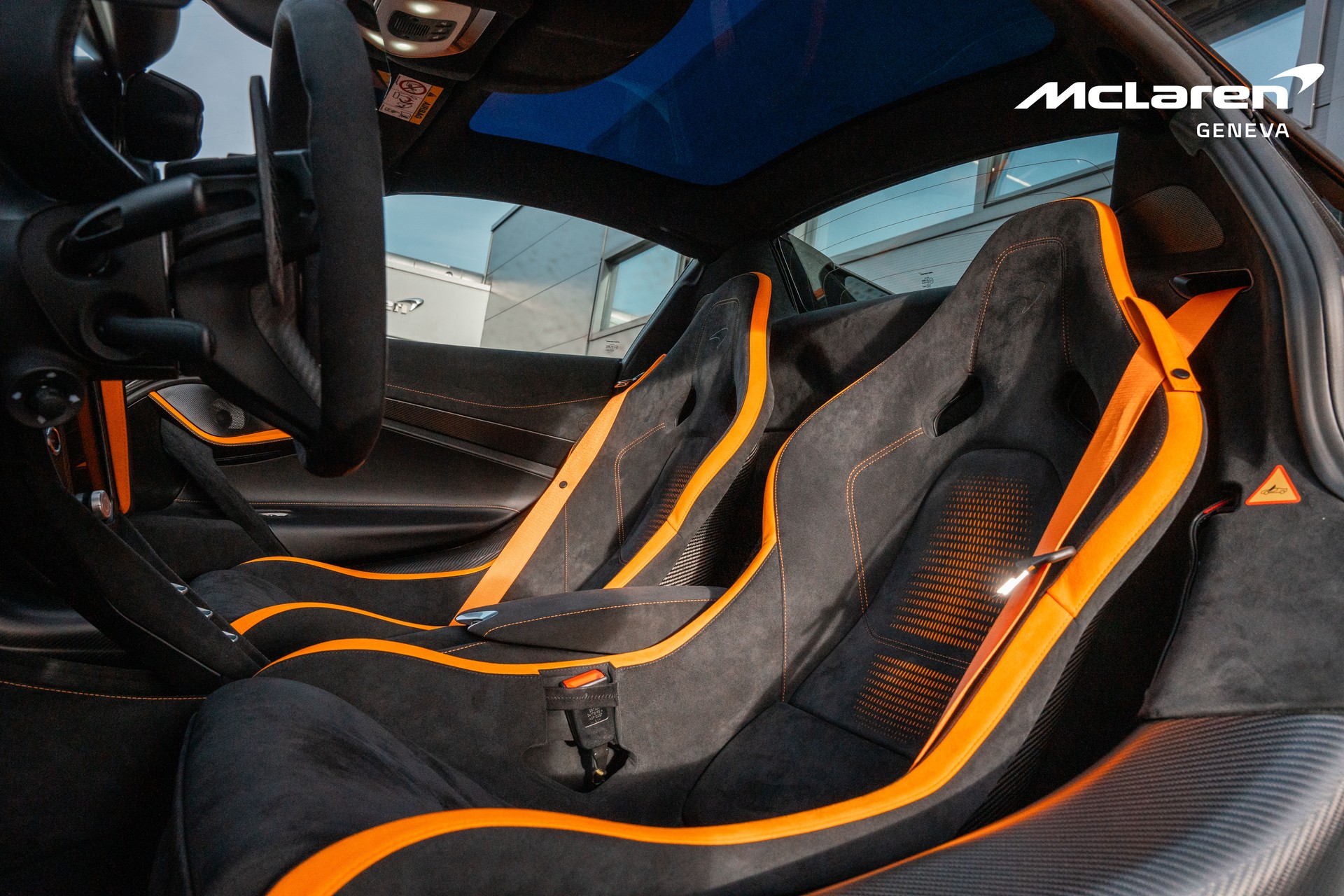 McLAREN 750S Spider-image-11