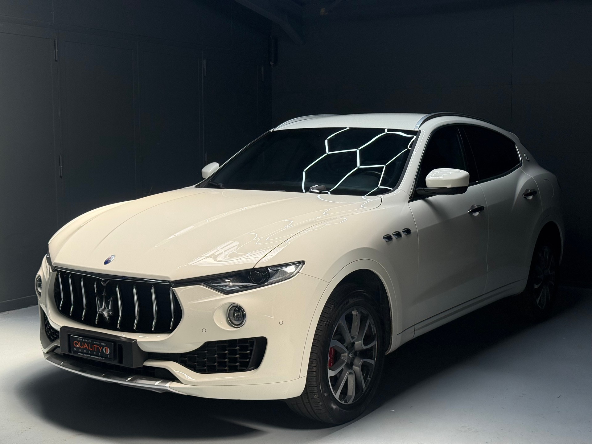 MASERATI Levante D 3.0 V6 Automatica-image-0