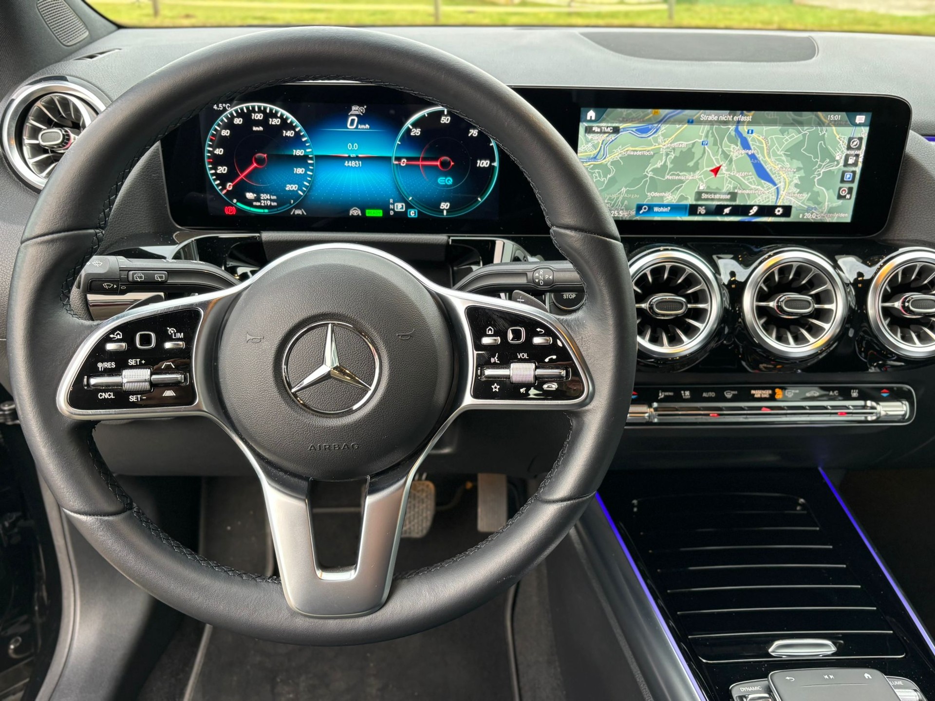 MERCEDES-BENZ EQA 300 4Matic Progressive-image-8