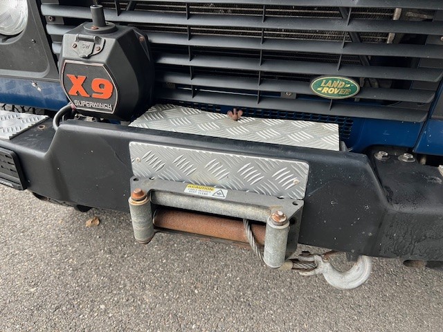 LAND ROVER Defender 90 SW 2.5 Td5-image-19
