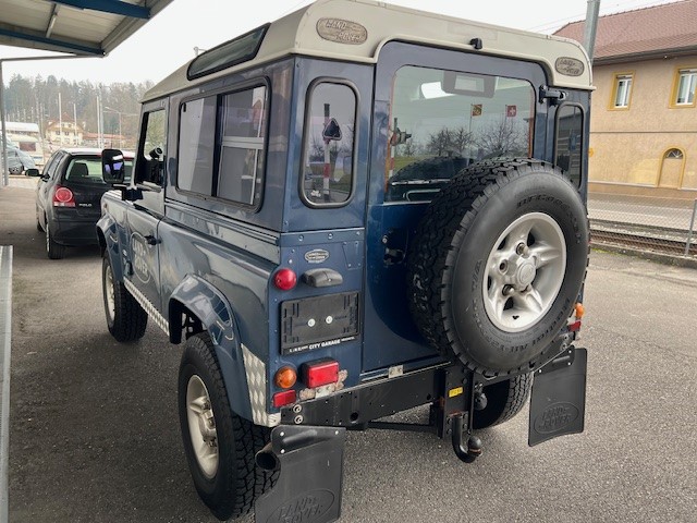 LAND ROVER Defender 90 SW 2.5 Td5-image-5