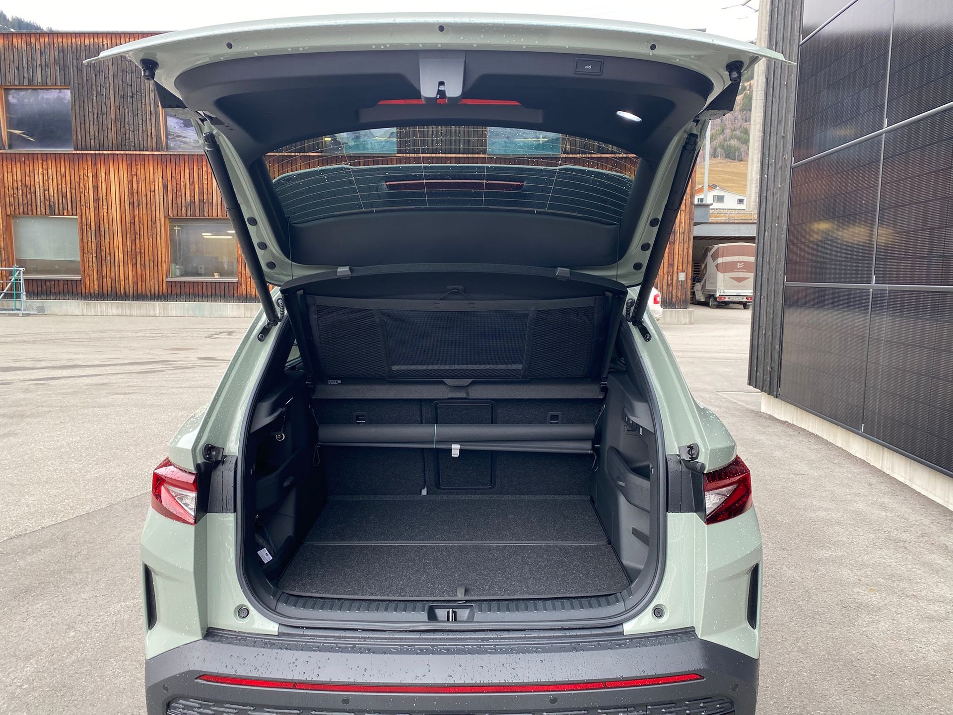 SKODA Elroq 85 RS 4x4-image-11